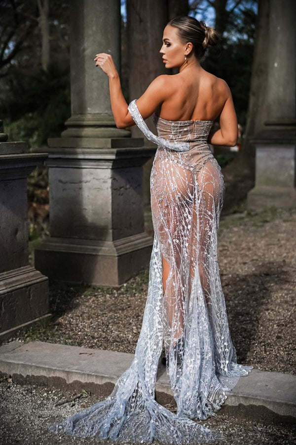 Parıltılı Pullu Yırtmaçlı Uzun Elbise