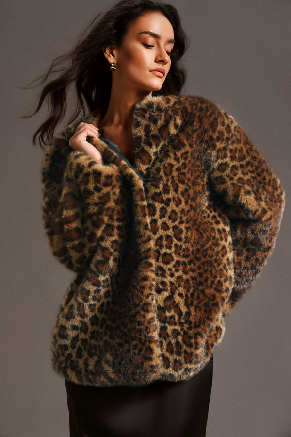 Leopar desenli uzun kollu kürk mont, polyester içerikli