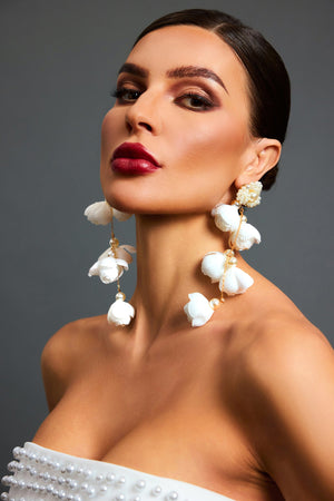 Lita Çiçek ve İnci Püsküllü Uzun Küpeler