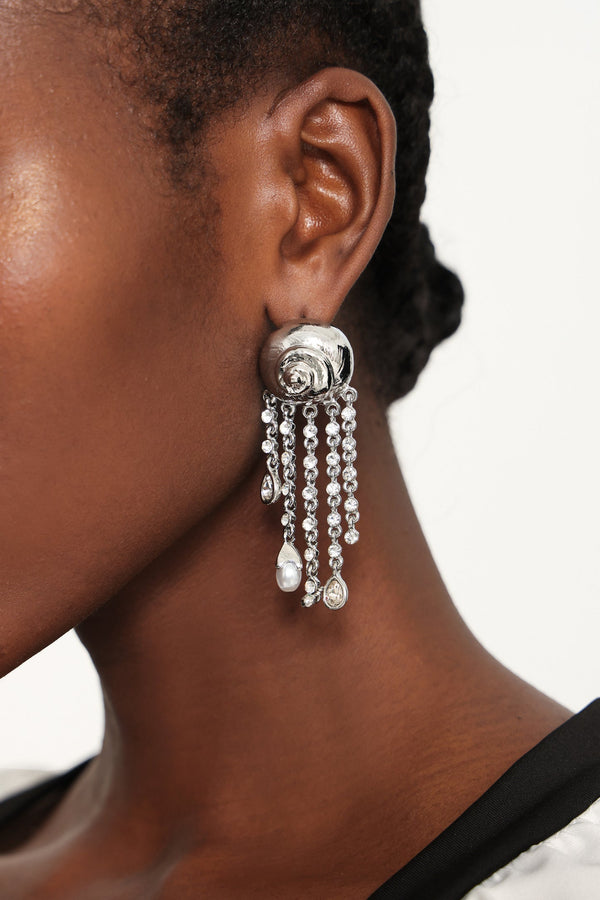 Metal püskül ve inci detaylı Kianala küpe