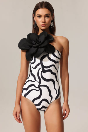 Kolsuz çiçek desenli trosy mayo, canlı renklerde