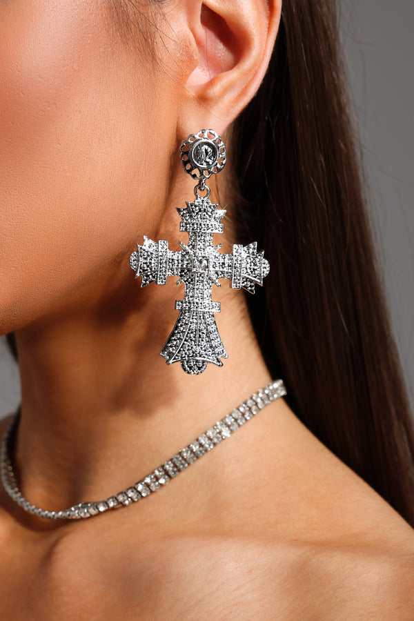 Elaba taş işlemeli çapraz gümüş küpe