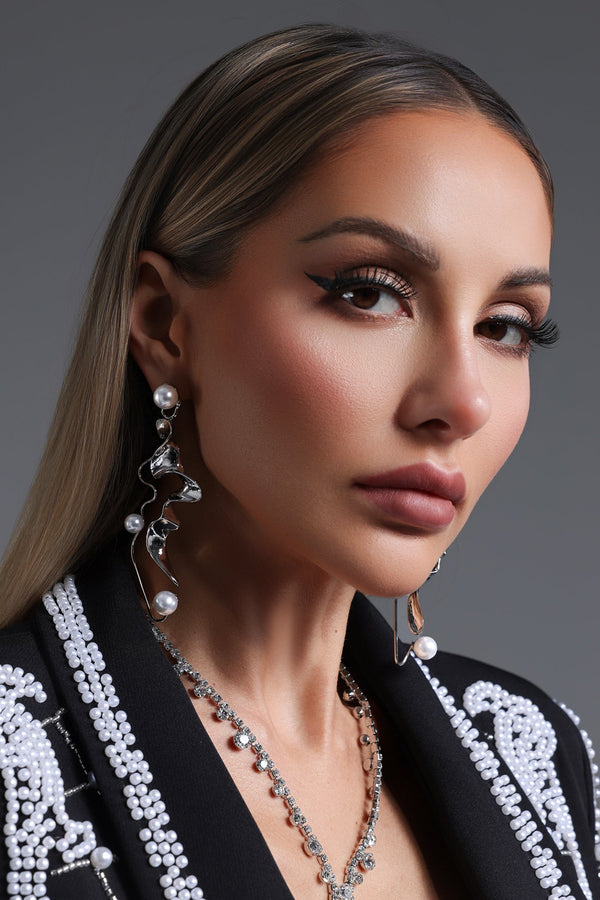 Asimetrik Zincirli İnci Küpe