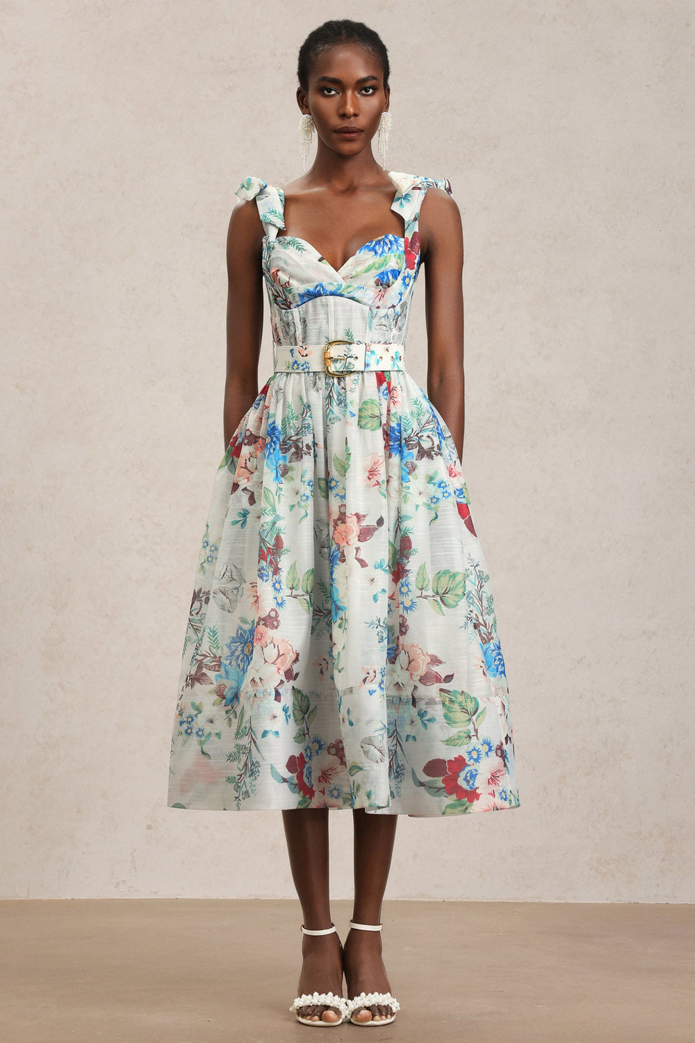 Floral desenli halter yaka midi elbise, çok renkli.
