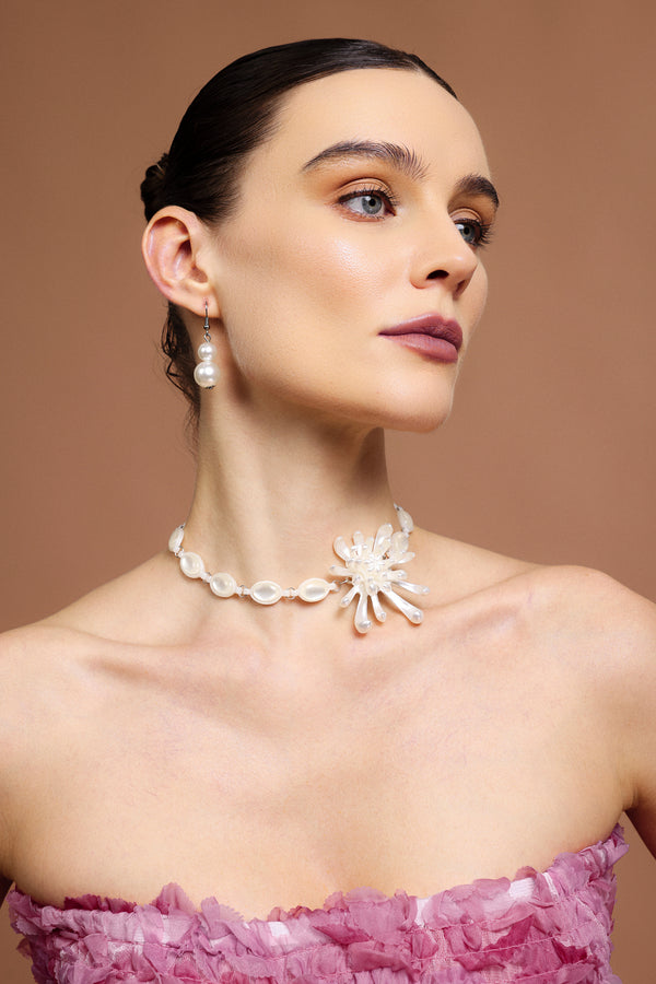 Zandy Çiçek Desenli Krizantem Küpeler