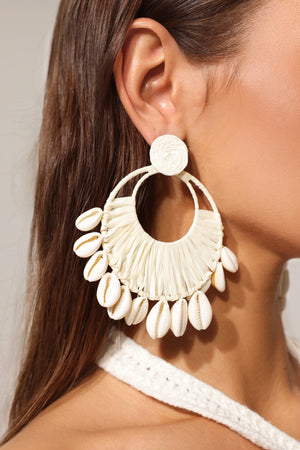 Deniz kabuğu motifli Zalea dokuma küpeler