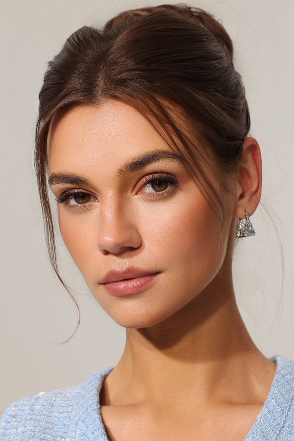 Delisy Taş ve İnci Detaylı Küpeler