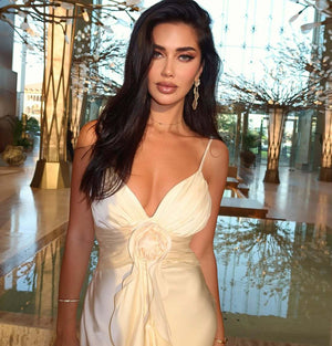 Yvonne Volanlı V Yaka Çiçekli Maxi Elbise