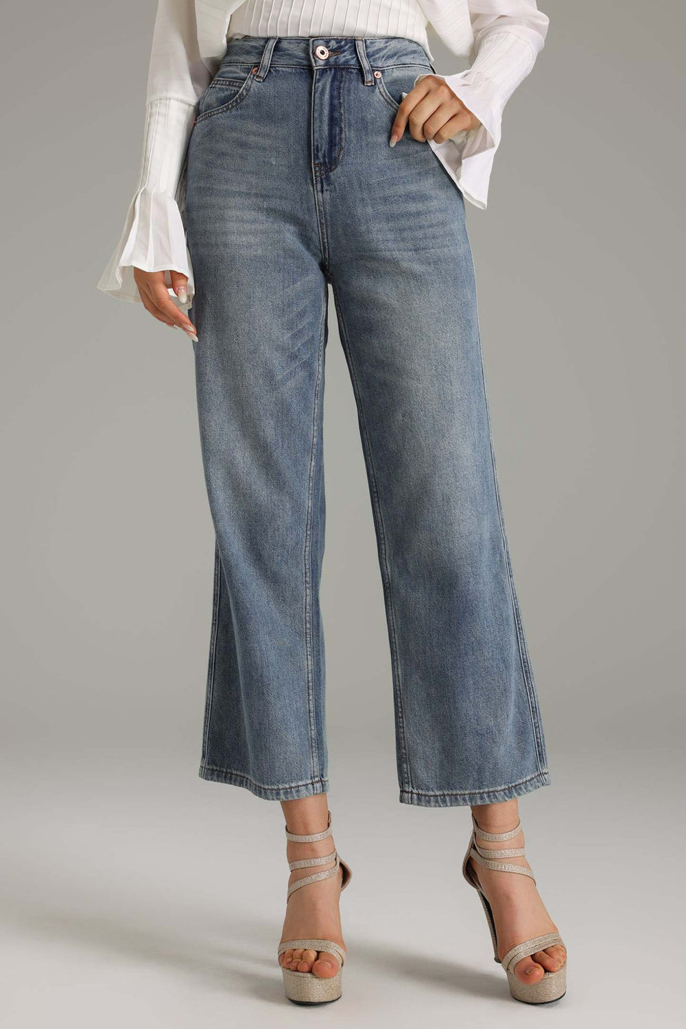 Fitilli kot pantolon, %80 pamuk ve %20 tencel kumaşından yapılmış.