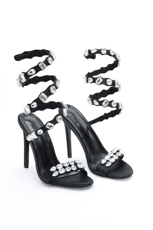 Eka Taş Detaylı Bilek Bağcıklı Stiletto Sandalet