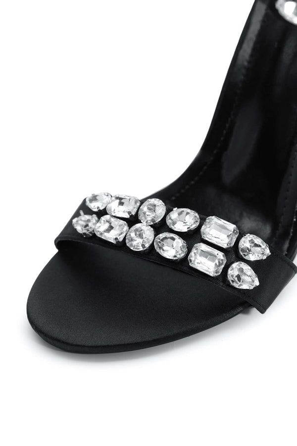 Eka Taş Detaylı Bilek Bağcıklı Stiletto Sandalet
