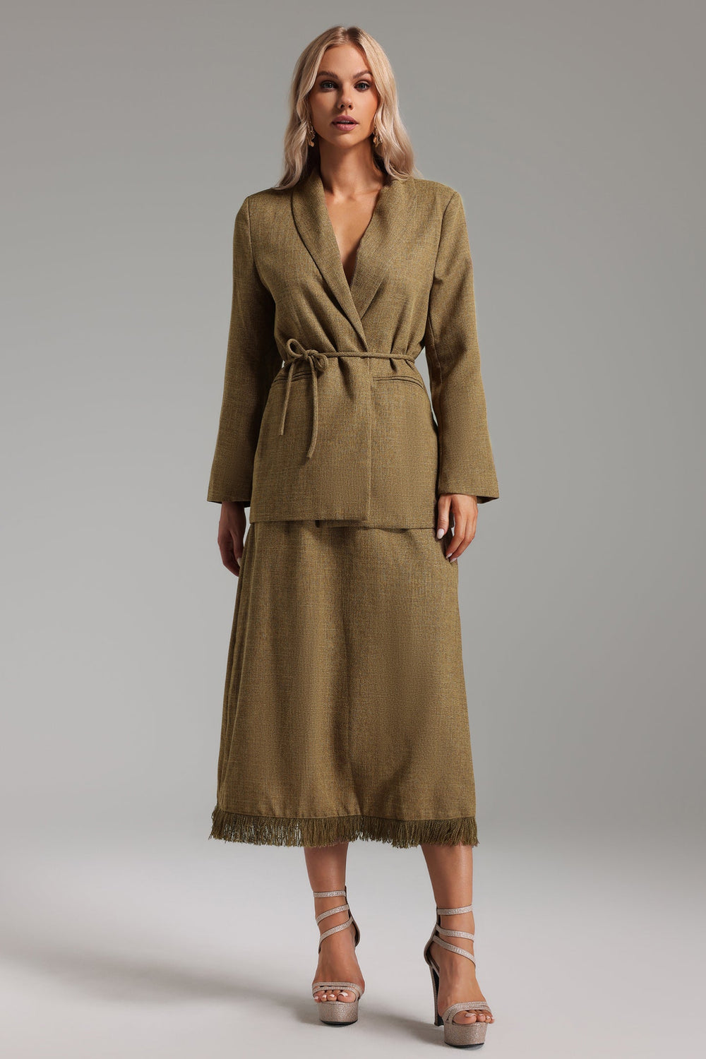 Linen and cellulose fiber composition bağcıklı blazer takım.