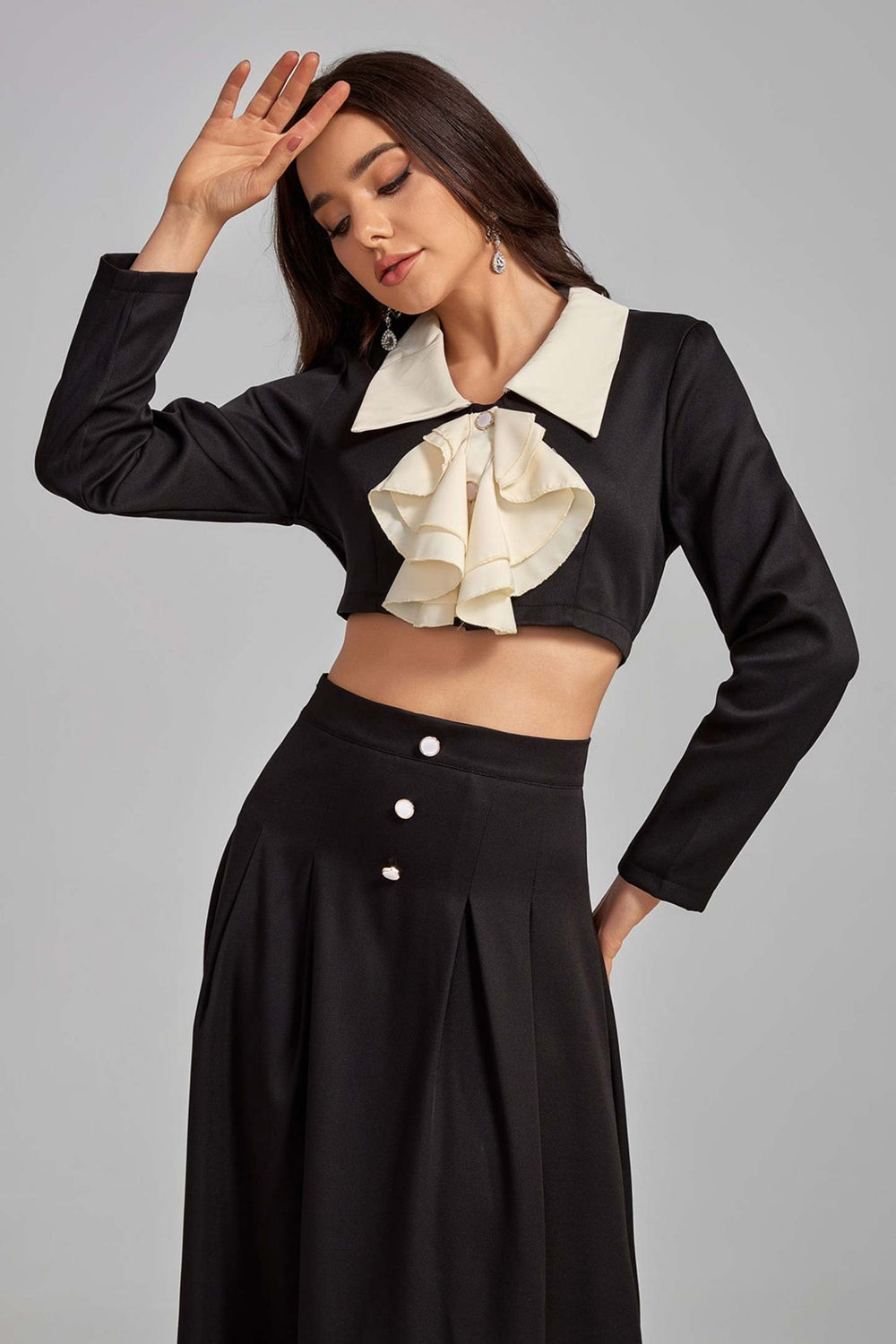 Uzun etekli polyester prenses modeli seti, beyaz renkli.