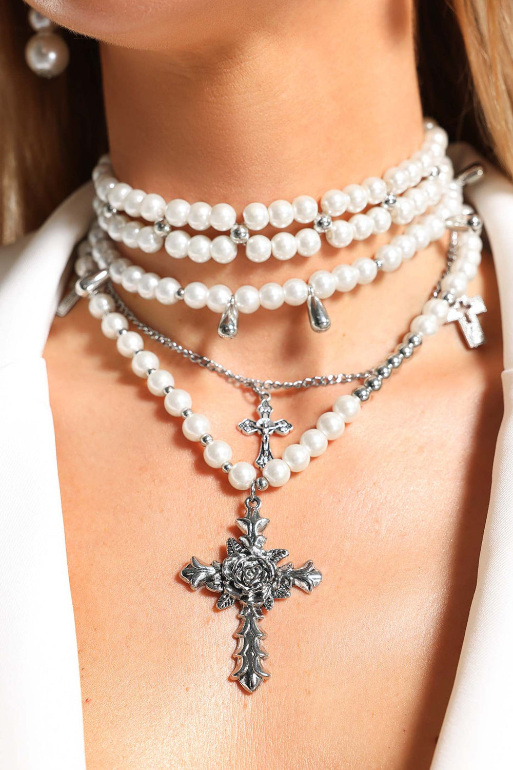 Imitation pearl triple cross necklace, Julia style