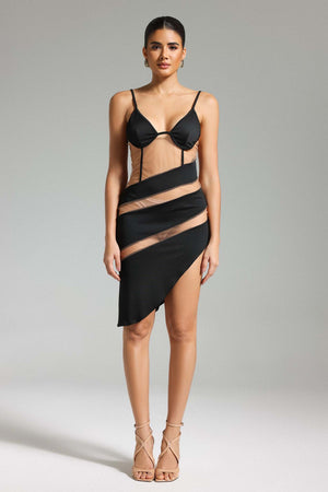 Halter yaka, patchwork mesh detaylı elbise, çok renkli.