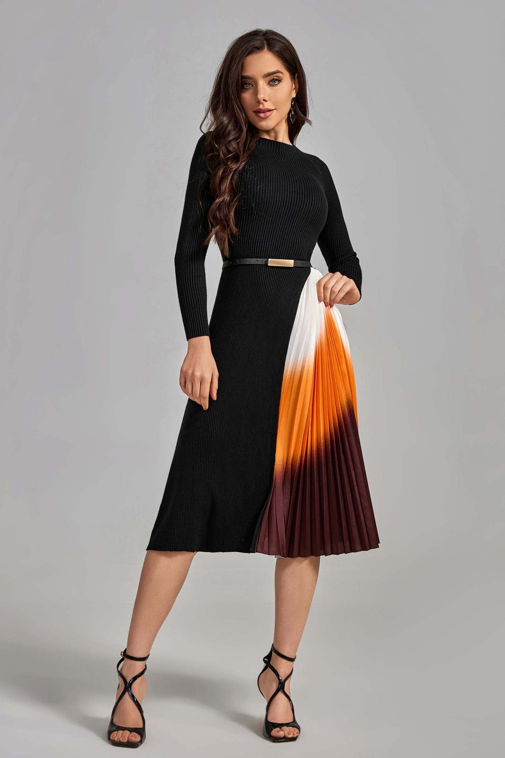 Reese renk geçişli patchwork pileli midi elbise, polyester kumaşlı.