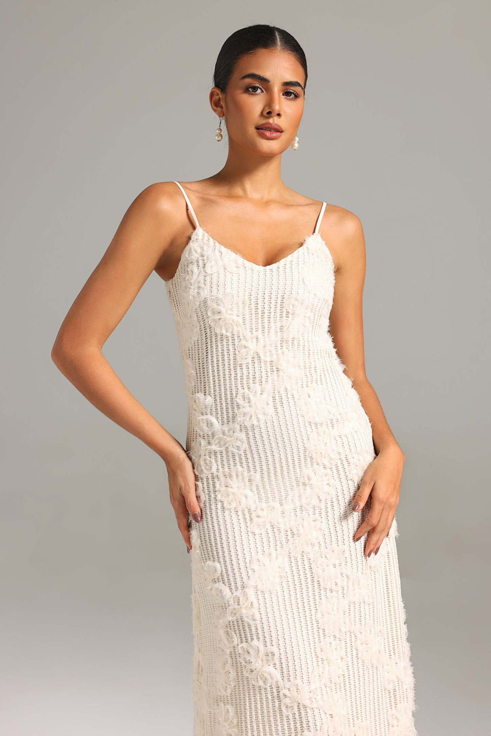 Halter yaka çiçekli örgü elbise, %100 polyester.