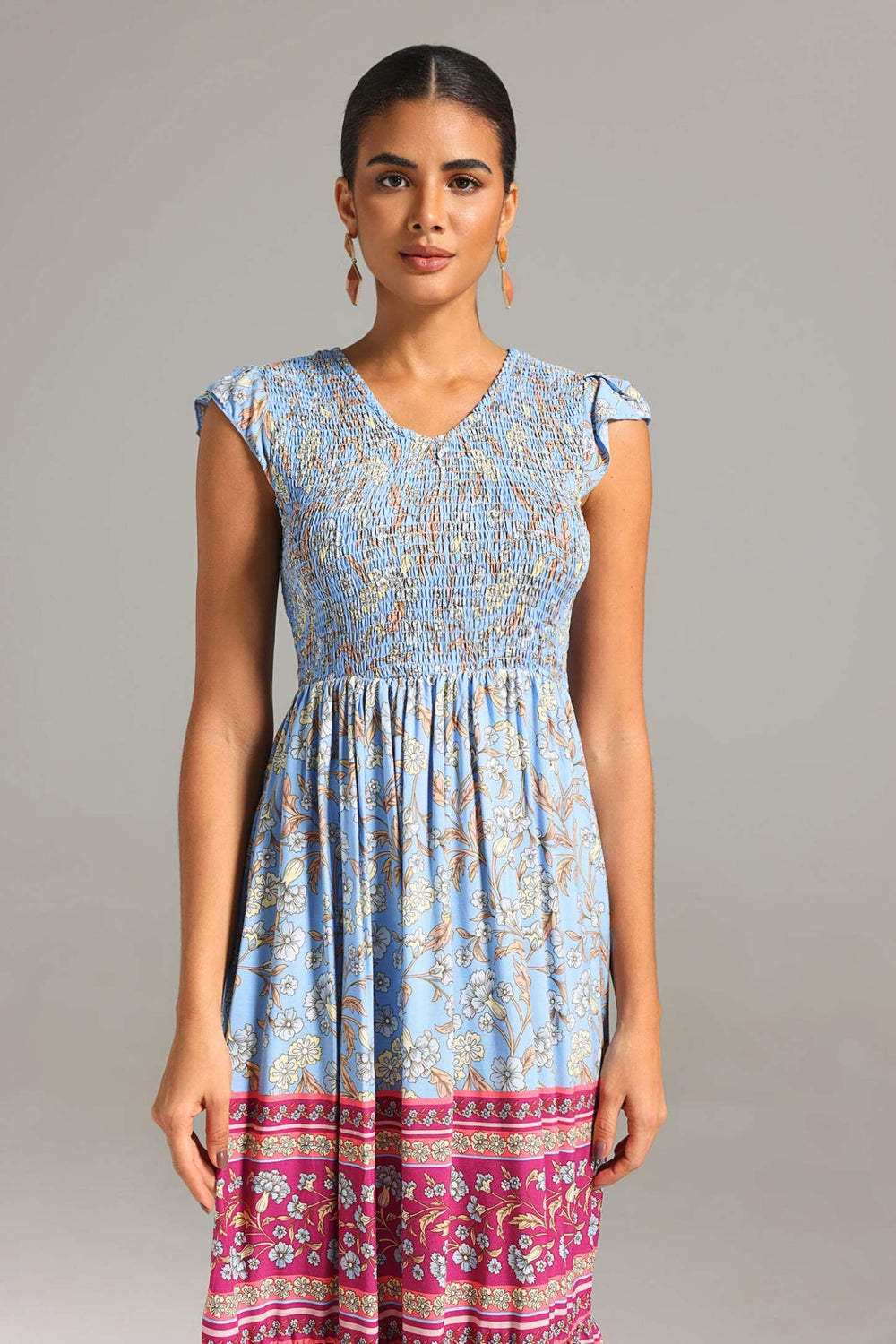 Saraja desenli, polyester midi elbise, makinede yıkanabilir