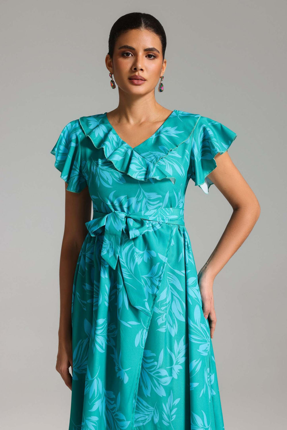 Volanlı uzun elbise, polyester kumaştan, makinede yıkanabilir