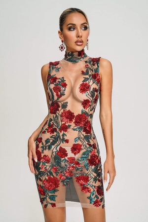 Pul payetli mini elbise, polyester kumaş, parlak gümüş rengi.